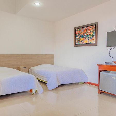 Hotel Arrayanes Del Quindio Montenegro Bagian luar foto