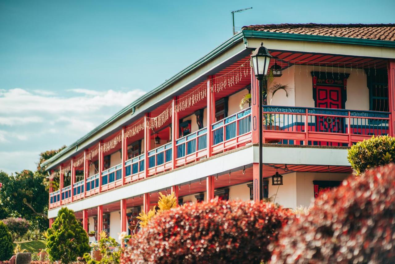 Hotel Arrayanes Del Quindio Montenegro Bagian luar foto