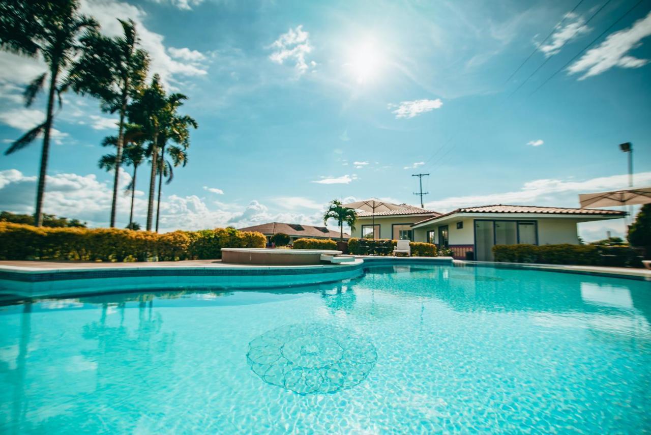 Hotel Arrayanes Del Quindio Montenegro Bagian luar foto