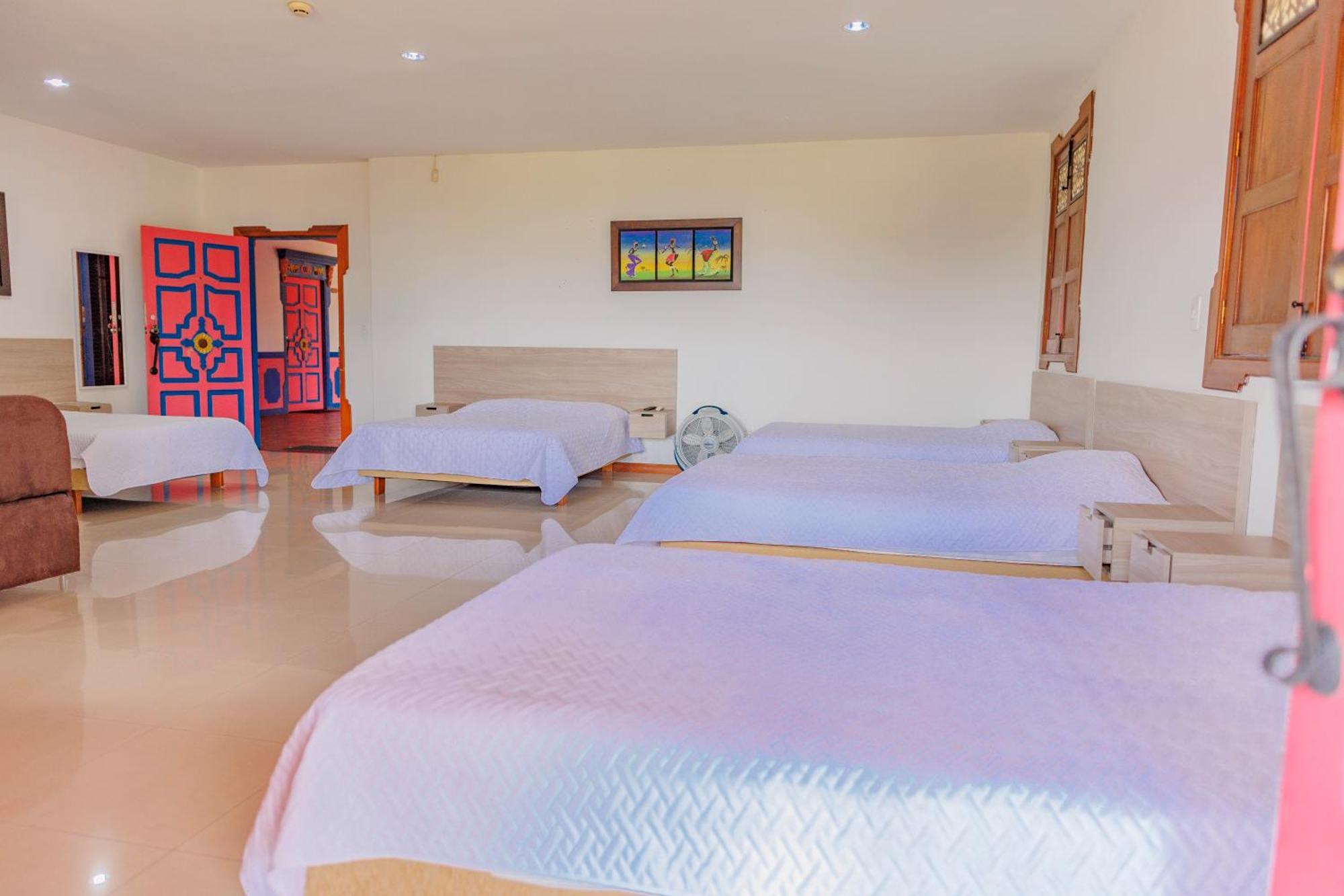 Hotel Arrayanes Del Quindio Montenegro Bagian luar foto