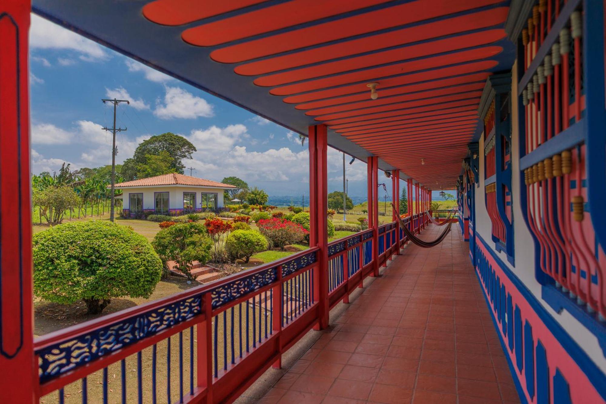 Hotel Arrayanes Del Quindio Montenegro Bagian luar foto